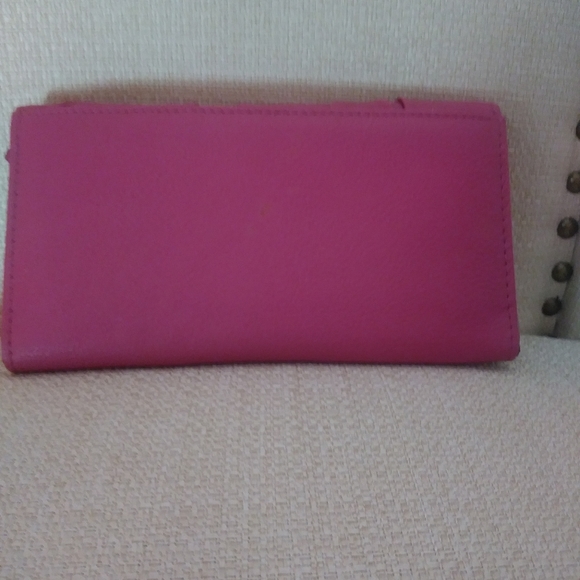 Pink Wallet - Picture 4 of 7